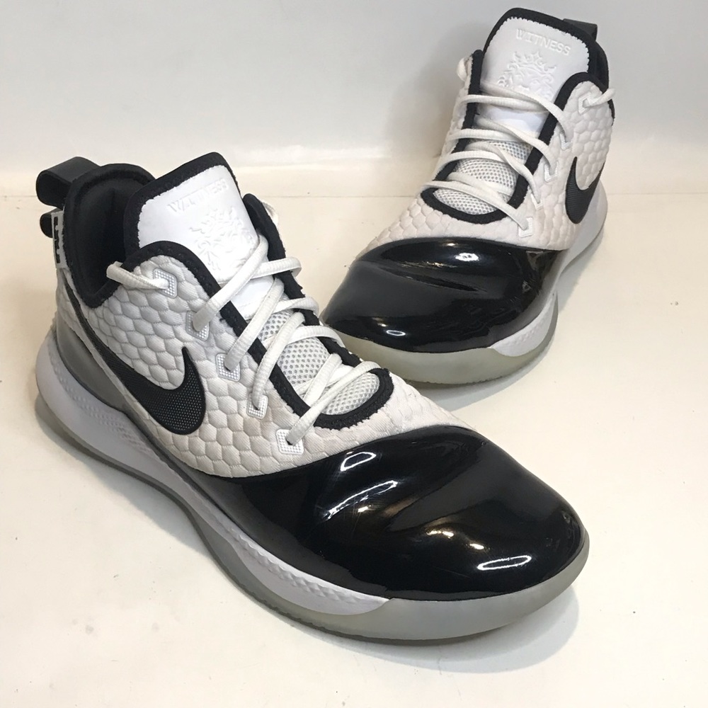 Lebron Witness III Nike B&W black/white Men's Sz 11